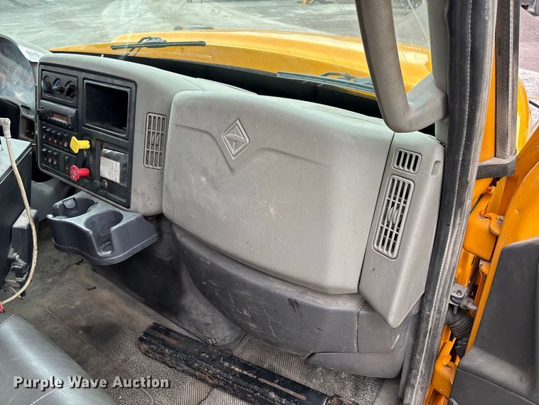 image for item DZ4645 2012 International WorkStar 7500 dump truck