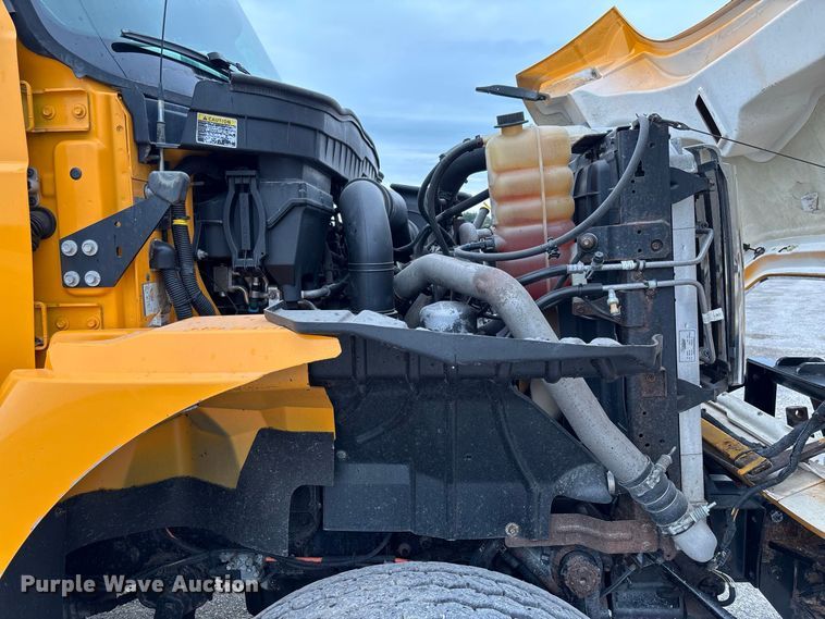image for item DZ4645 2012 International WorkStar 7500 dump truck