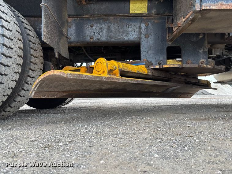 image for item DZ4645 2012 International WorkStar 7500 dump truck