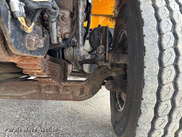 image for item DZ4645 2012 International WorkStar 7500 dump truck
