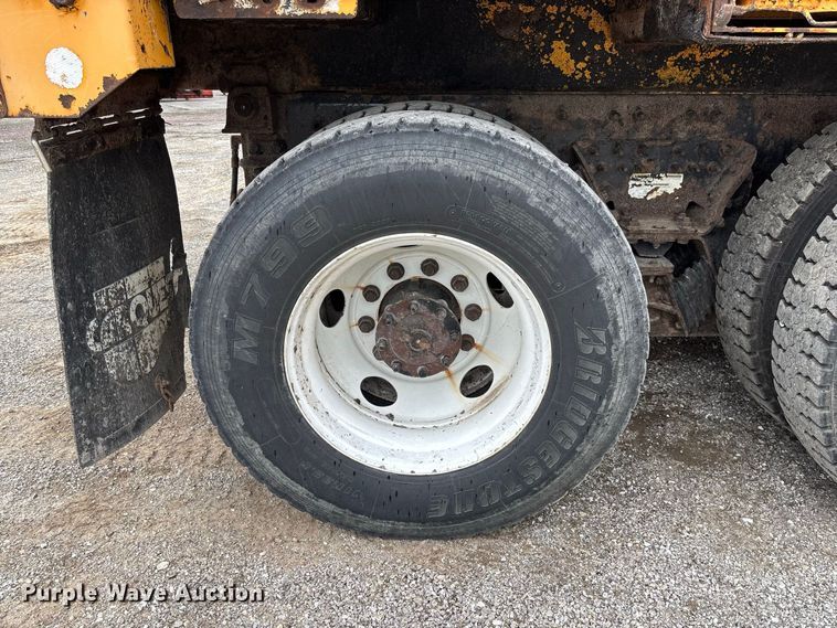 image for item DZ4645 2012 International WorkStar 7500 dump truck