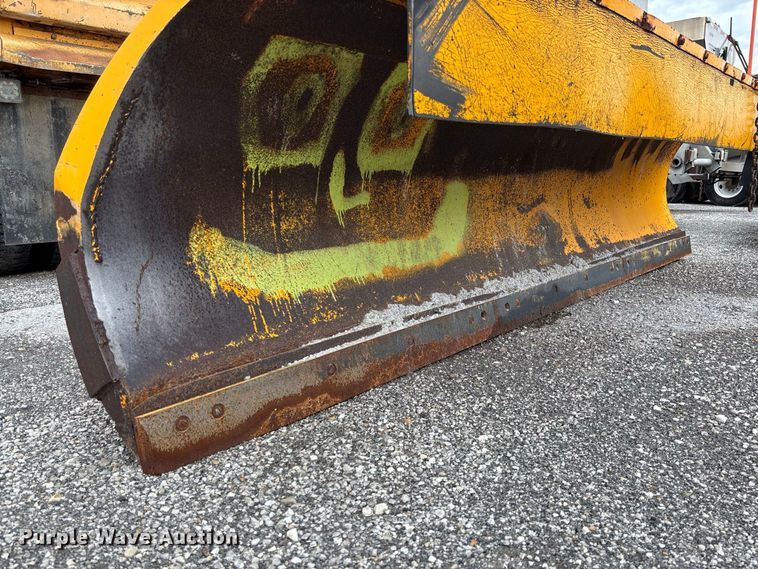 image for item DZ4645 2012 International WorkStar 7500 dump truck