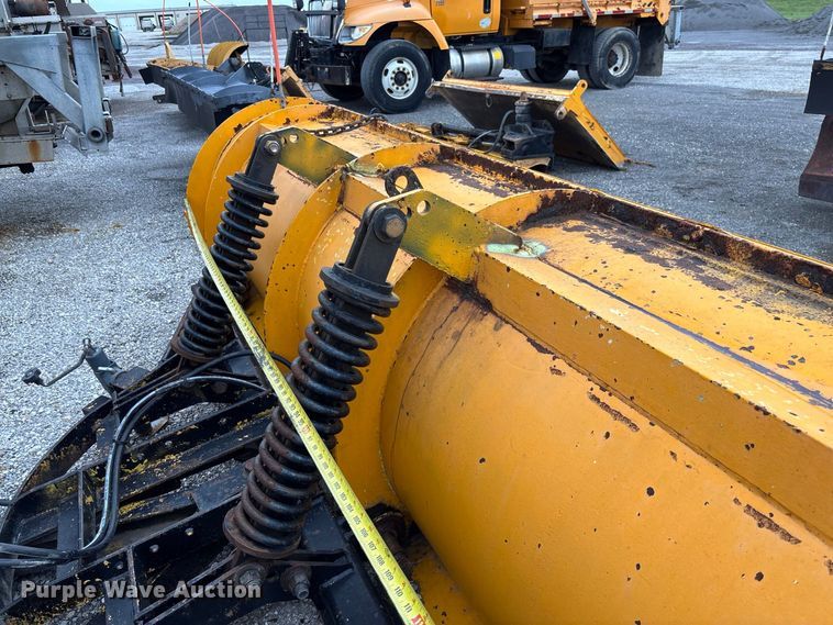 image for item DZ4645 2012 International WorkStar 7500 dump truck