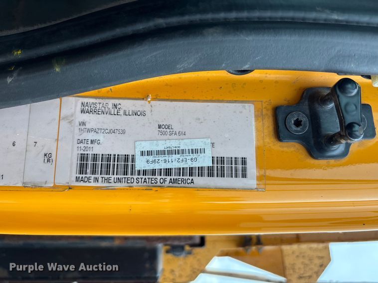 image for item DZ4645 2012 International WorkStar 7500 dump truck