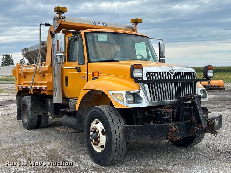 image for item DZ4646 2006 International 7400 dump truck
