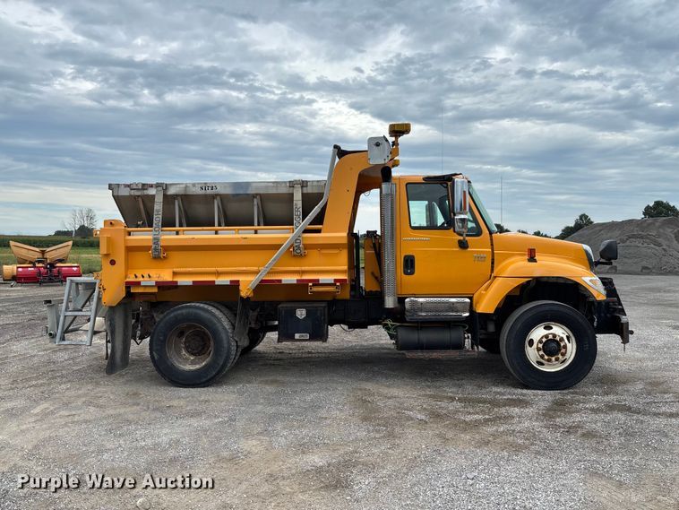 image for item DZ4646 2006 International 7400 dump truck