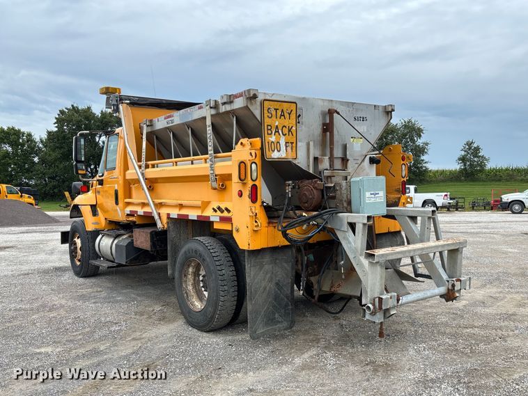 image for item DZ4646 2006 International 7400 dump truck