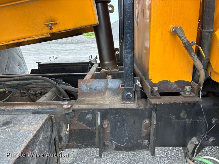 image for item DZ4646 2006 International 7400 dump truck