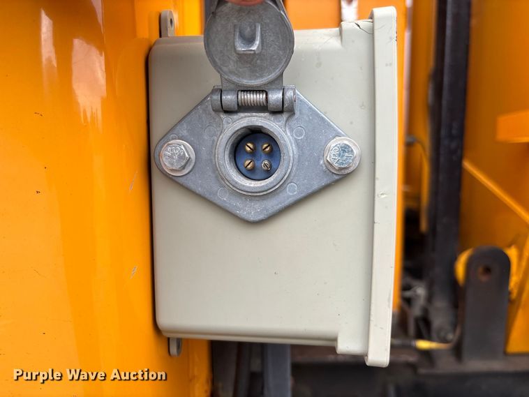 image for item DZ4646 2006 International 7400 dump truck