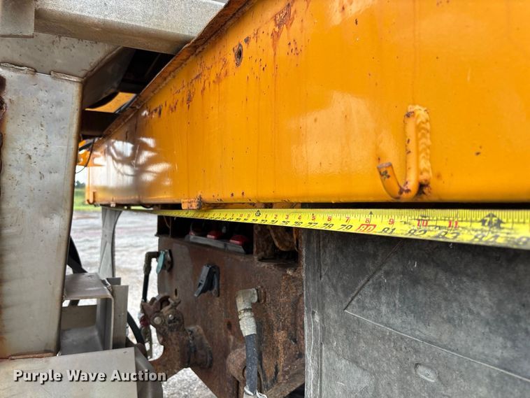 image for item DZ4646 2006 International 7400 dump truck