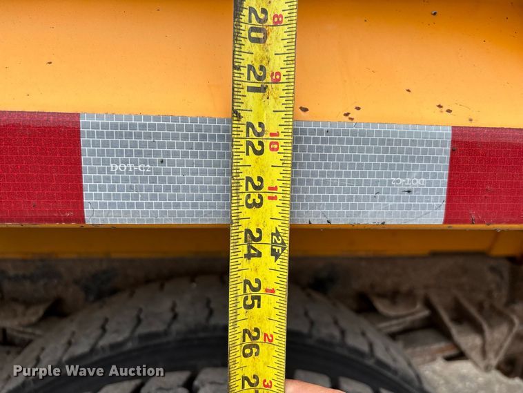 image for item DZ4646 2006 International 7400 dump truck