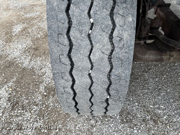 image for item DZ4646 2006 International 7400 dump truck