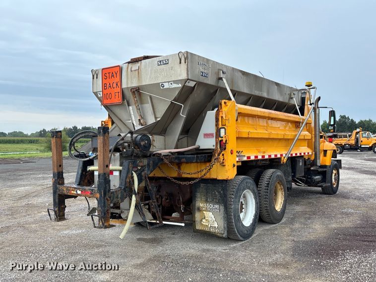 image for item DZ4647 2011 International WorkStar 7500 dump truck