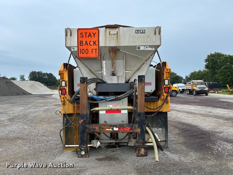 image for item DZ4647 2011 International WorkStar 7500 dump truck