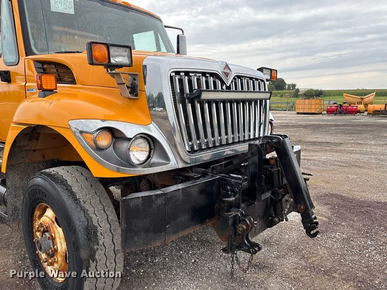 image for item DZ4647 2011 International WorkStar 7500 dump truck