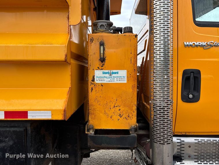 image for item DZ4647 2011 International WorkStar 7500 dump truck