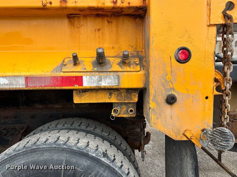 image for item DZ4647 2011 International WorkStar 7500 dump truck