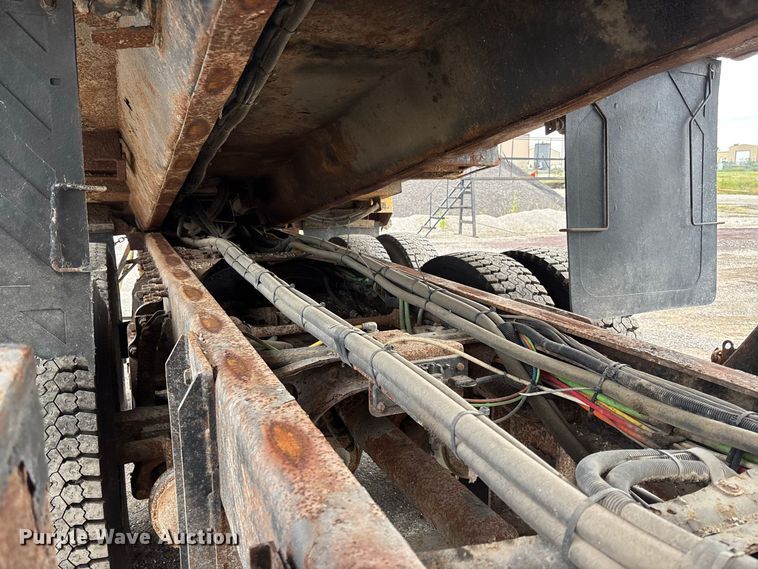 image for item DZ4647 2011 International WorkStar 7500 dump truck