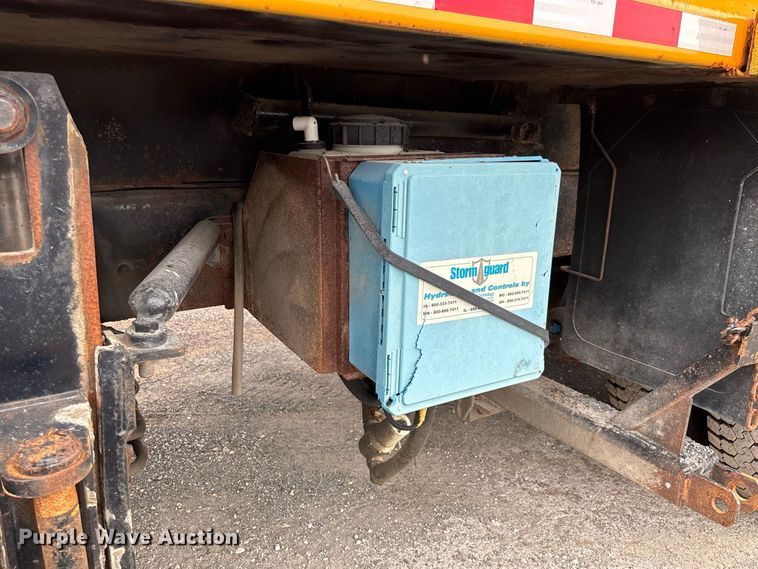image for item DZ4647 2011 International WorkStar 7500 dump truck