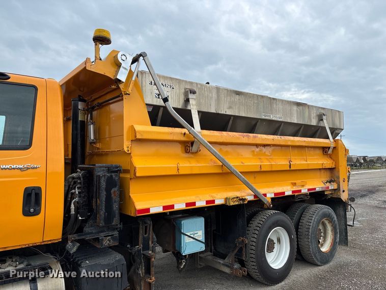 image for item DZ4647 2011 International WorkStar 7500 dump truck