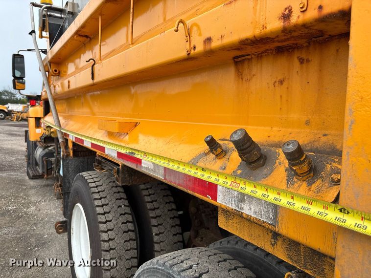 image for item DZ4647 2011 International WorkStar 7500 dump truck