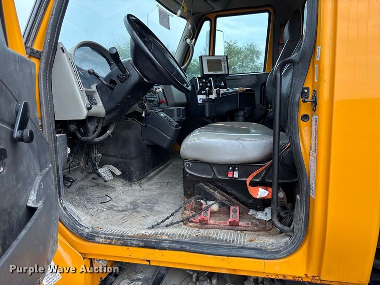 image for item DZ4647 2011 International WorkStar 7500 dump truck