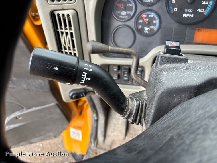image for item DZ4647 2011 International WorkStar 7500 dump truck