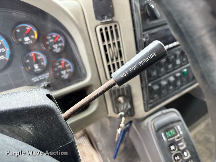 image for item DZ4647 2011 International WorkStar 7500 dump truck