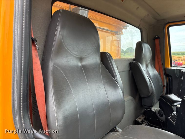 image for item DZ4647 2011 International WorkStar 7500 dump truck