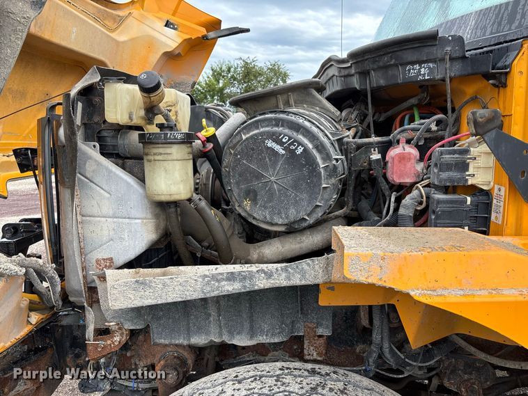 image for item DZ4647 2011 International WorkStar 7500 dump truck