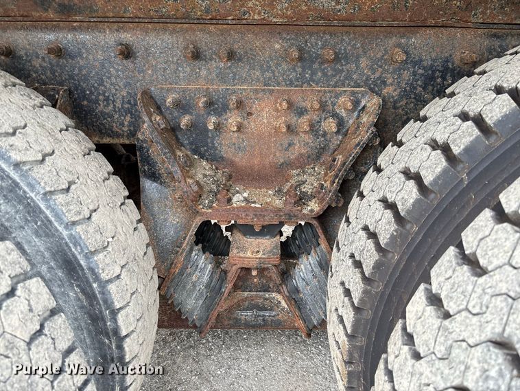 image for item DZ4647 2011 International WorkStar 7500 dump truck