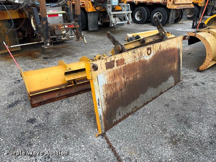 image for item DZ4647 2011 International WorkStar 7500 dump truck