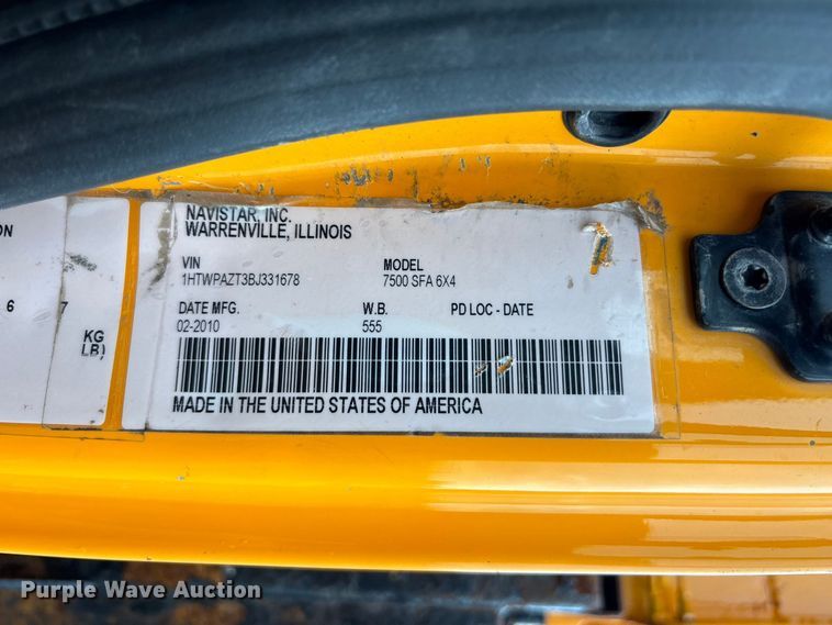 image for item DZ4647 2011 International WorkStar 7500 dump truck