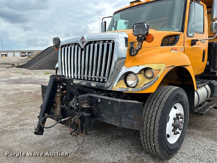image for item DZ4648 2011 International WorkStar 7500 dump truck