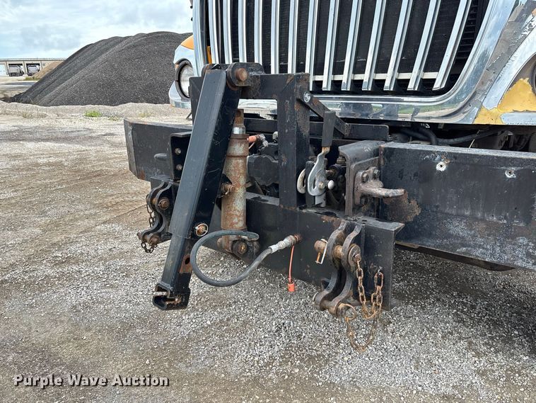 image for item DZ4648 2011 International WorkStar 7500 dump truck