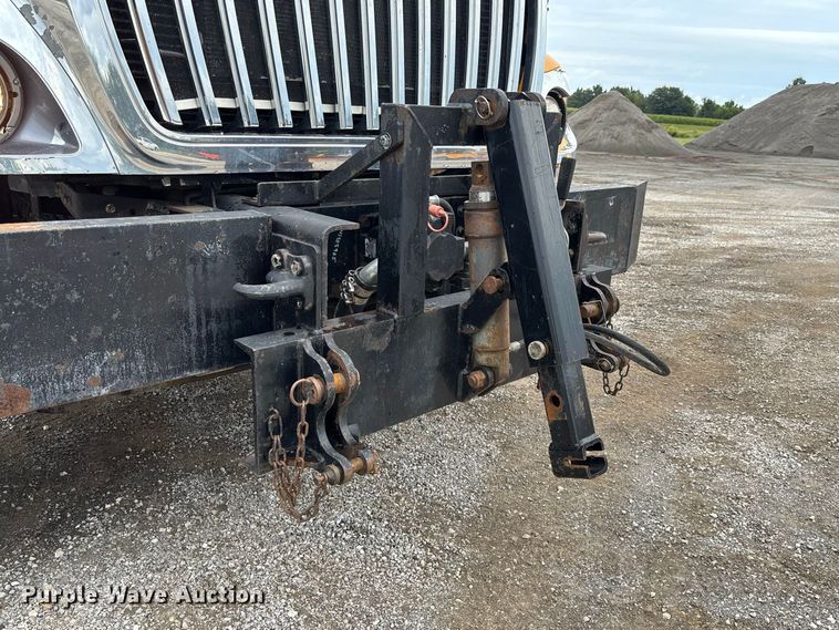 image for item DZ4648 2011 International WorkStar 7500 dump truck