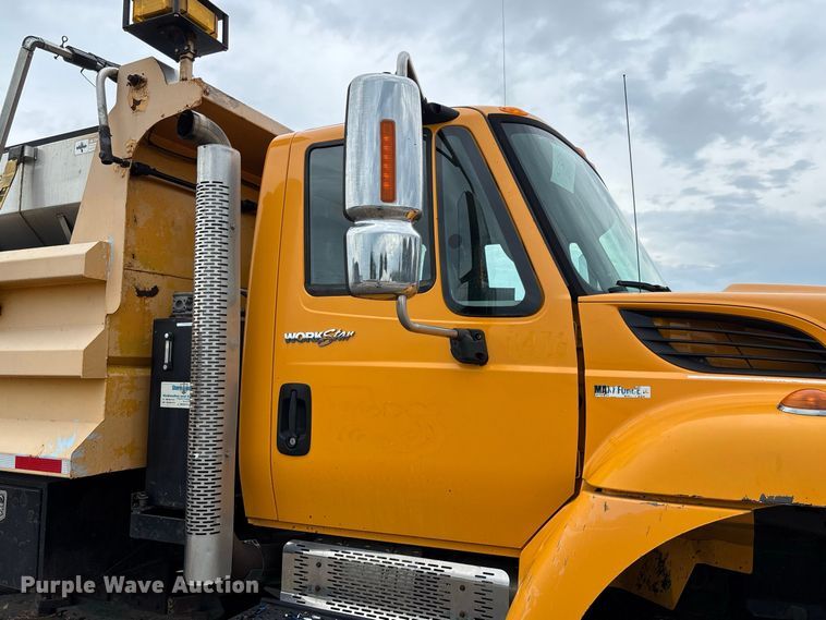 image for item DZ4648 2011 International WorkStar 7500 dump truck