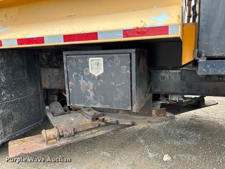 image for item DZ4648 2011 International WorkStar 7500 dump truck
