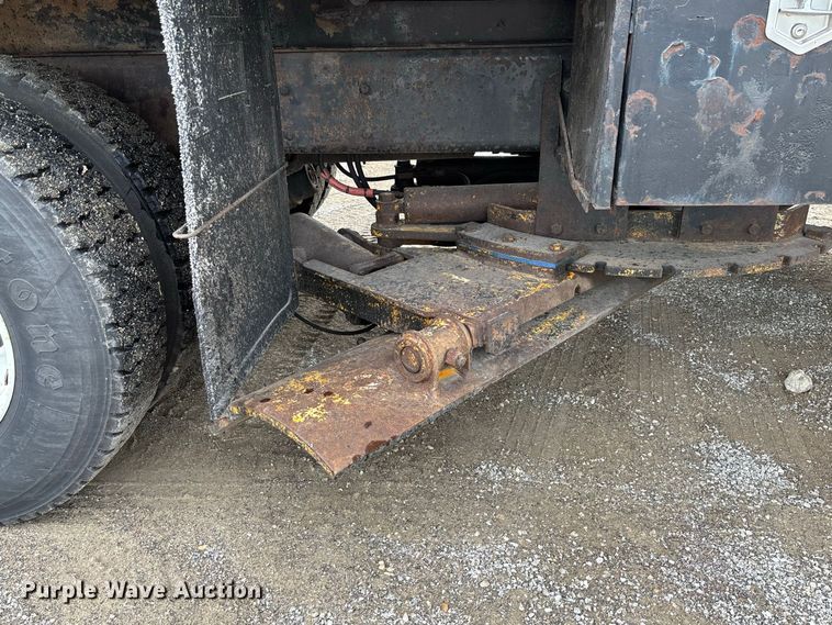 image for item DZ4648 2011 International WorkStar 7500 dump truck