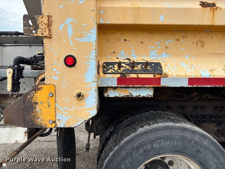 image for item DZ4648 2011 International WorkStar 7500 dump truck