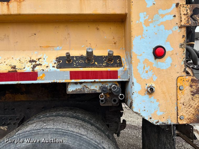 image for item DZ4648 2011 International WorkStar 7500 dump truck