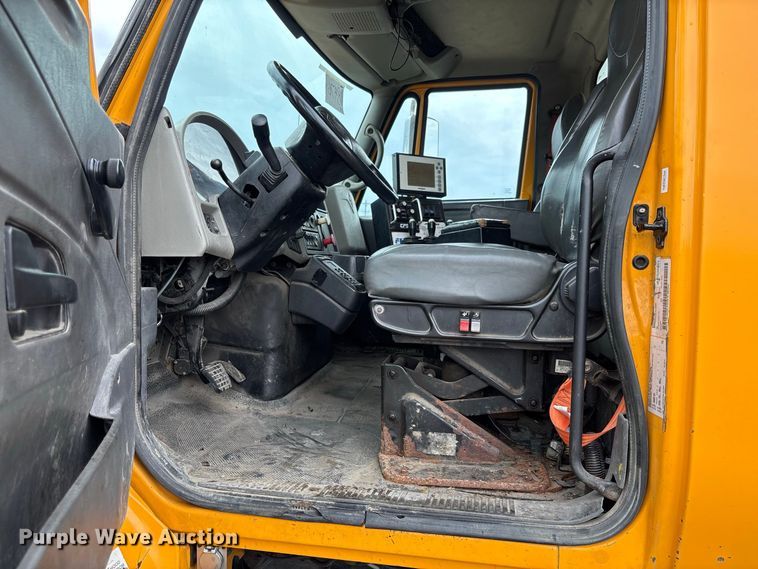image for item DZ4648 2011 International WorkStar 7500 dump truck