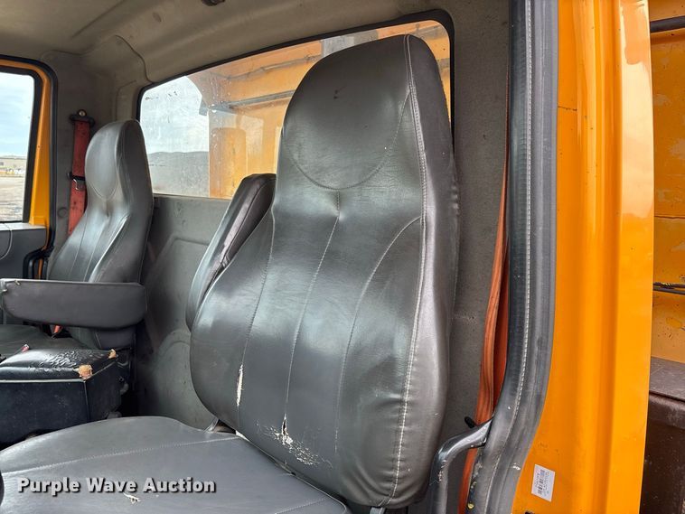 image for item DZ4648 2011 International WorkStar 7500 dump truck