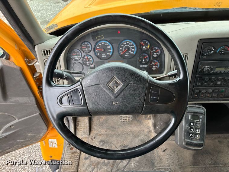 image for item DZ4648 2011 International WorkStar 7500 dump truck