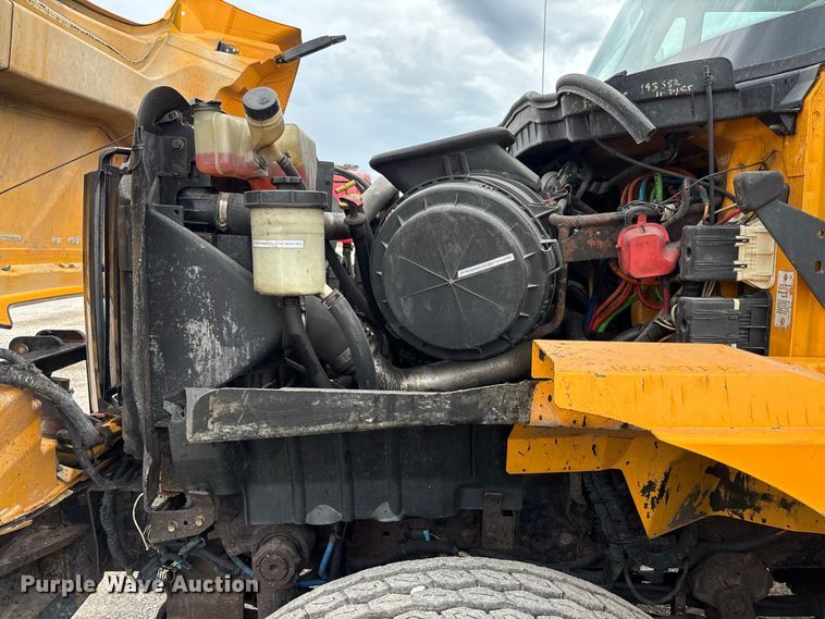 image for item DZ4648 2011 International WorkStar 7500 dump truck