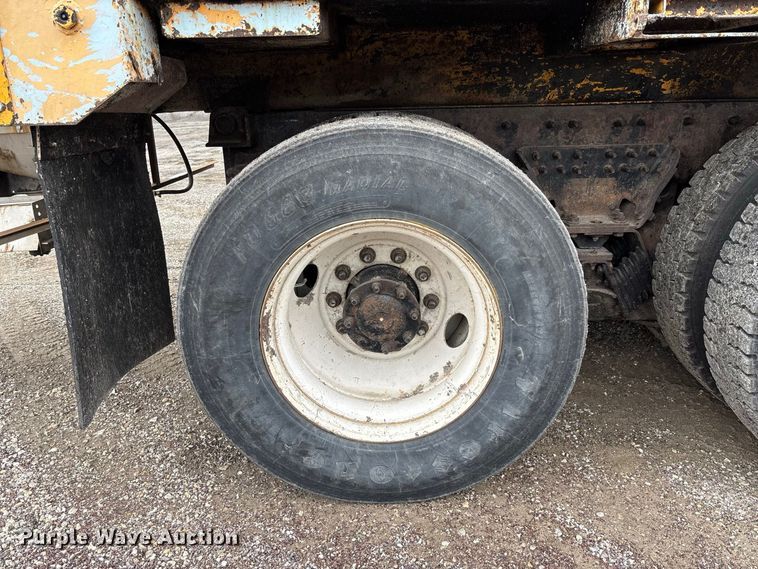 image for item DZ4648 2011 International WorkStar 7500 dump truck