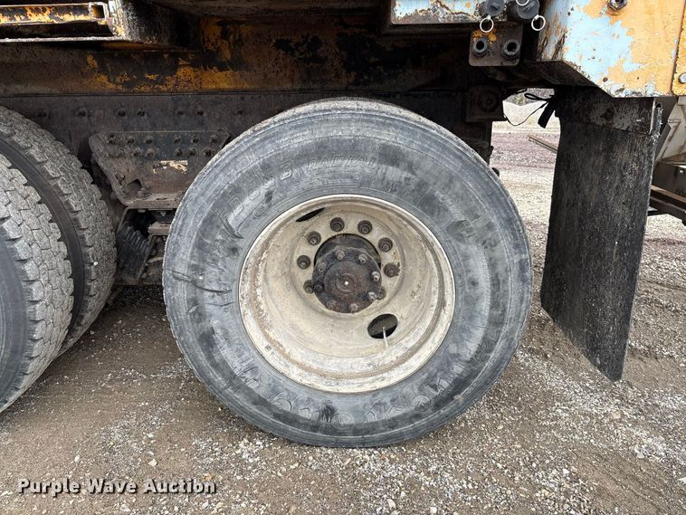 image for item DZ4648 2011 International WorkStar 7500 dump truck