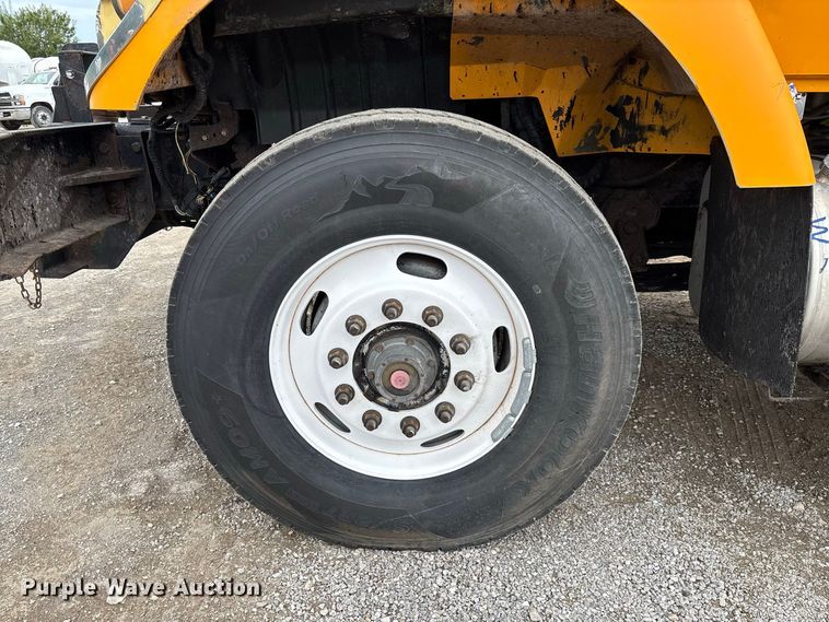 image for item DZ4648 2011 International WorkStar 7500 dump truck