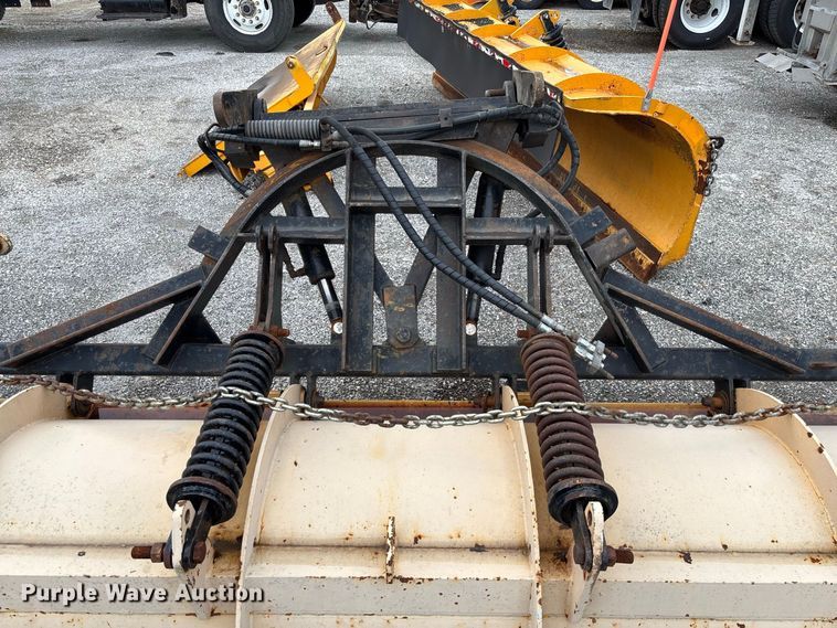image for item DZ4648 2011 International WorkStar 7500 dump truck