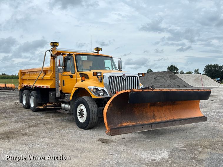 image for item DZ4649 2010 International WorkStar 7500 dump truck